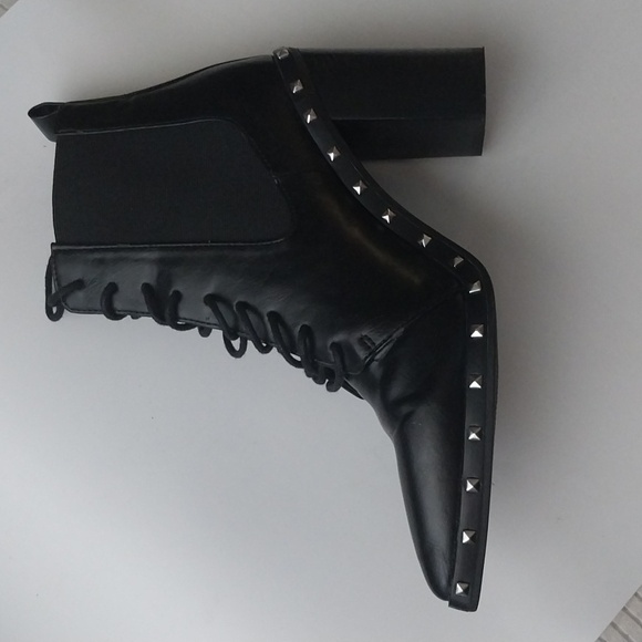Charles David Bootie Black Chunky Heel  Studded Silver Lace Up Hi Ankle Size 7 - Picture 6 of 14